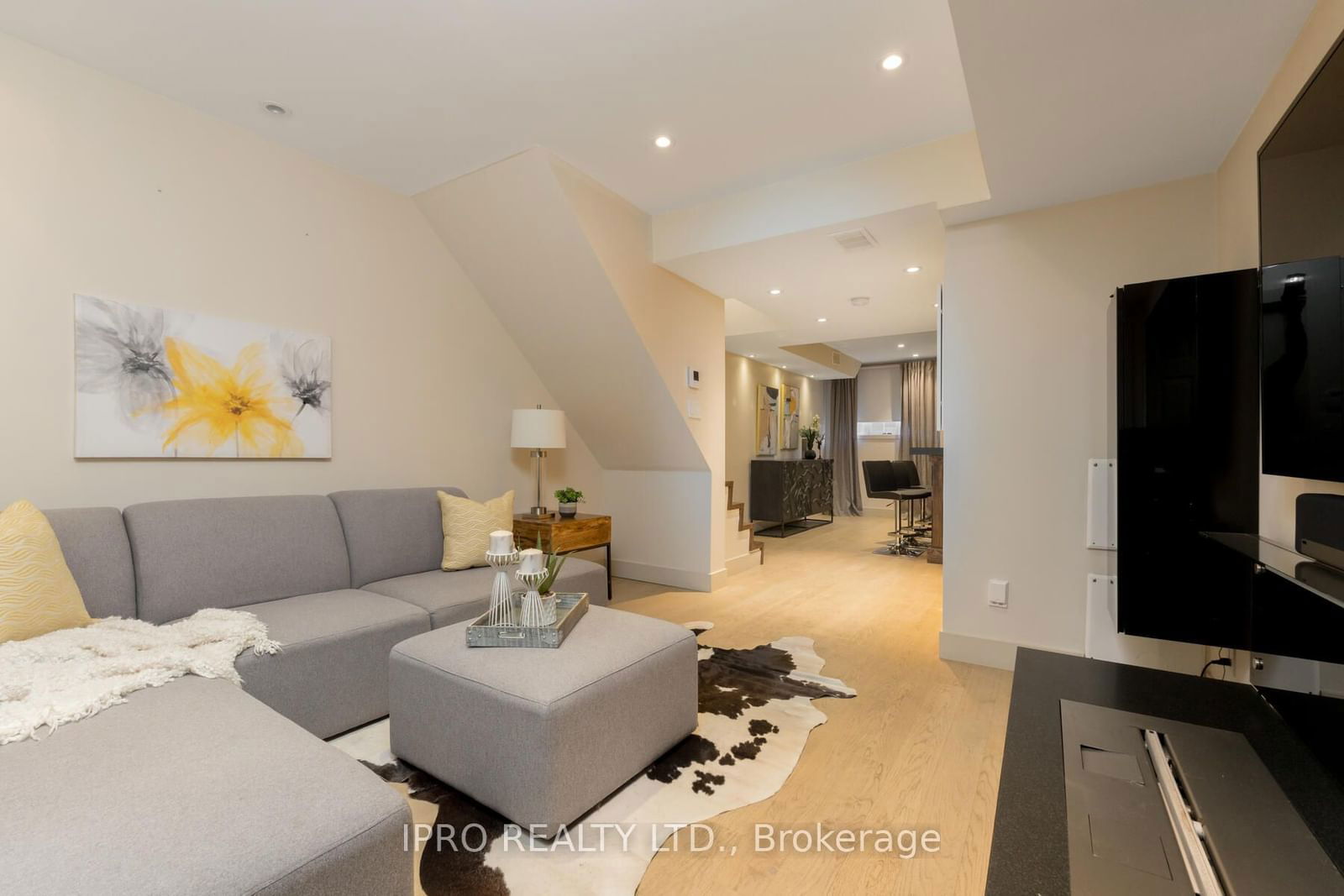 15 Niagara St, unit 56 for sale - image #38