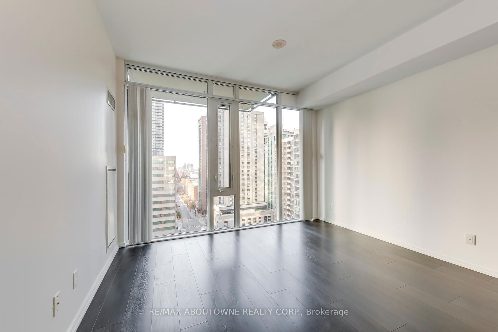 75 St Nicholas St, unit 1406 for rent - image #15