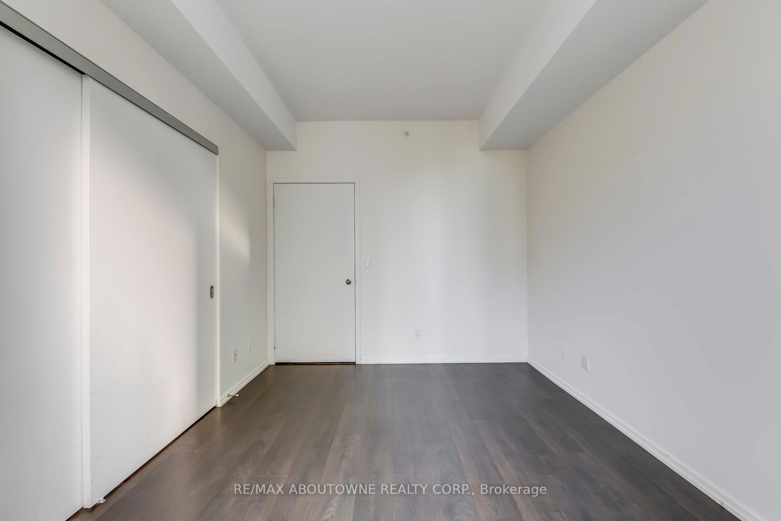 75 St Nicholas St, unit 1406 for rent - image #24