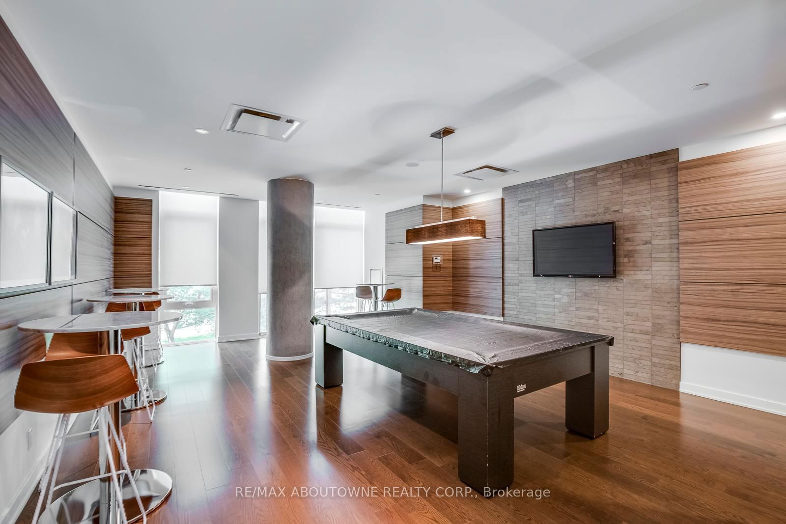 75 St Nicholas St, unit 1406 for rent - image #28