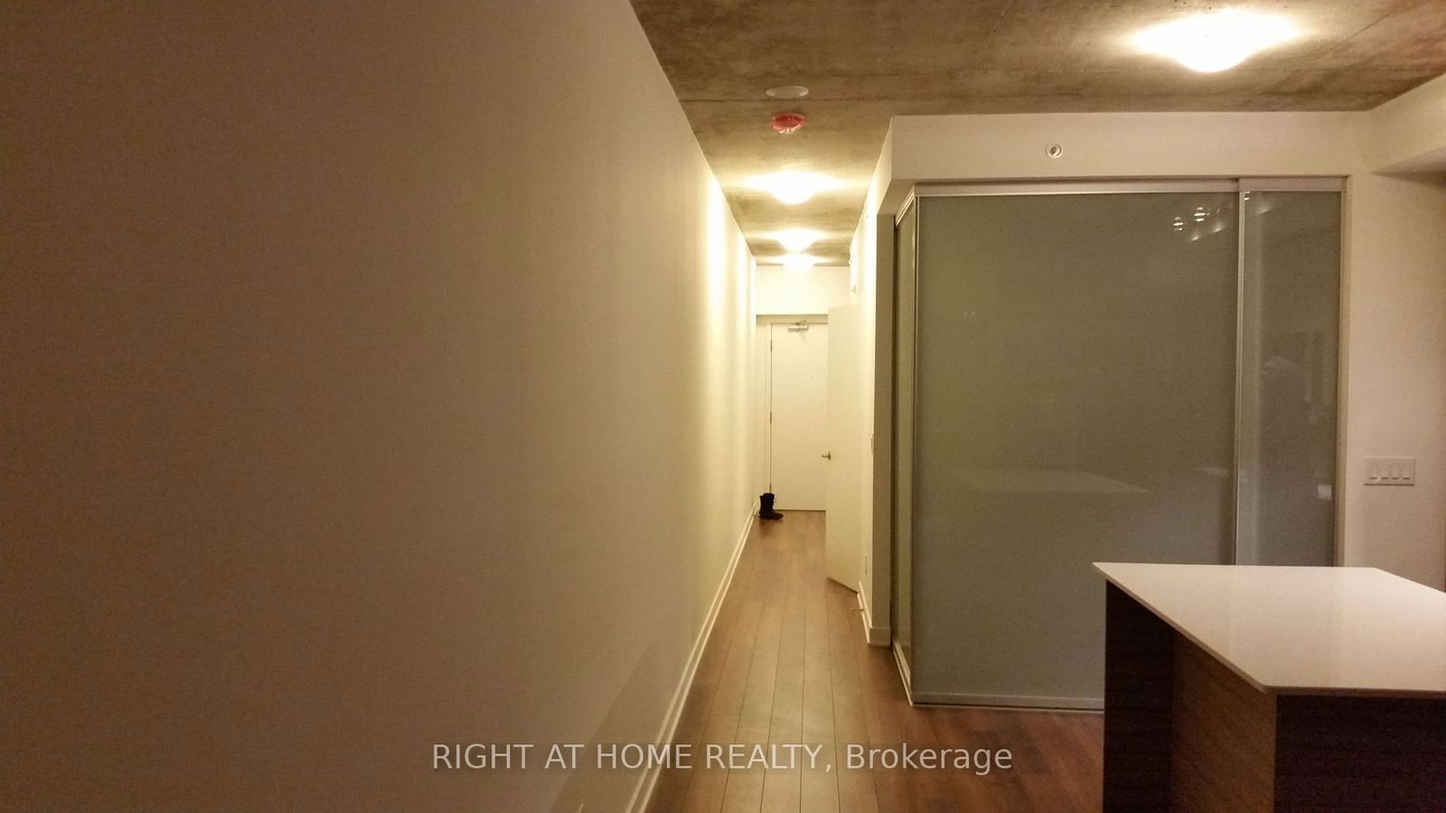 210 Simcoe St, unit 505 for rent - image #14