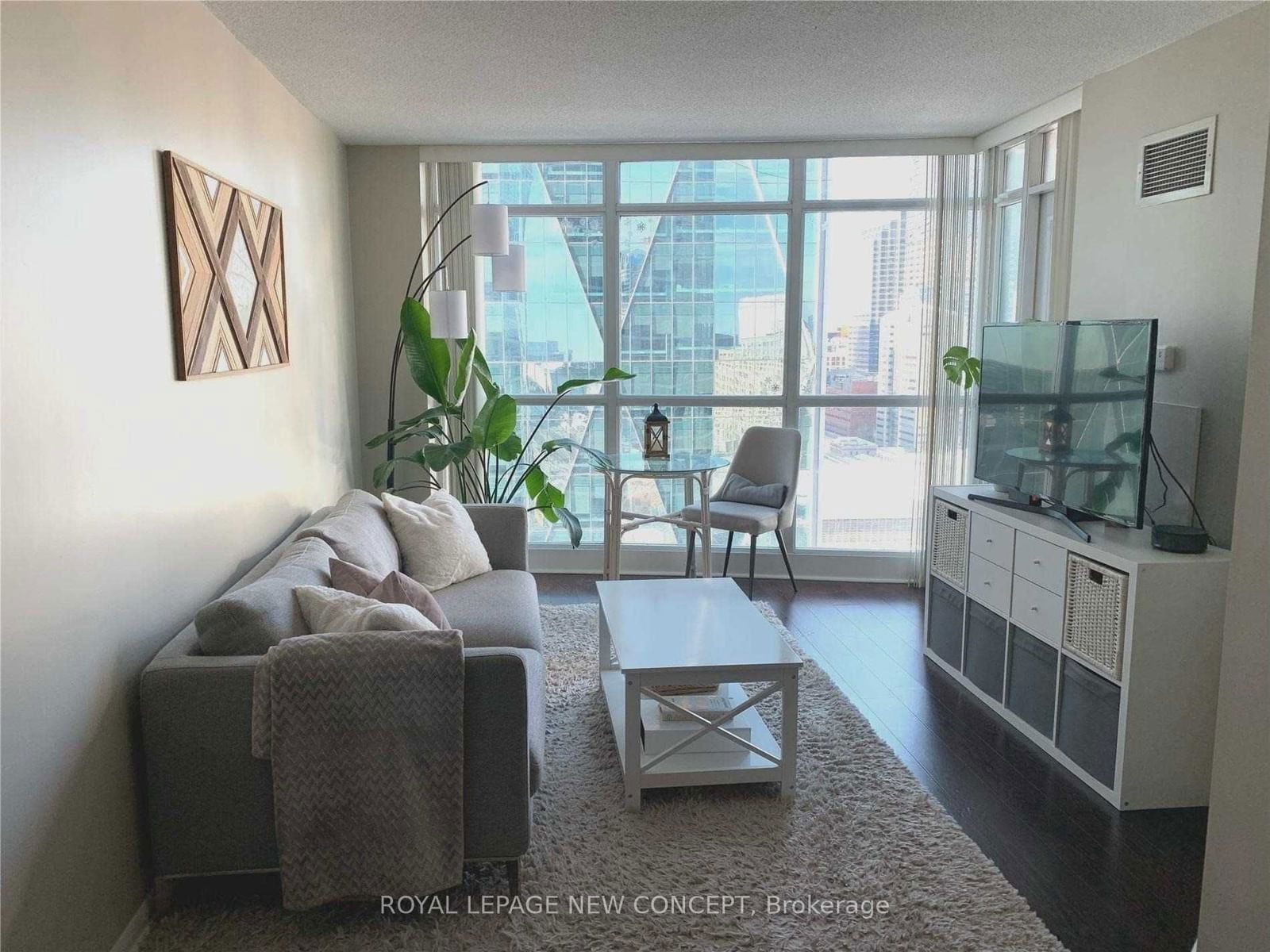 18 Yonge St, unit 2602 for rent - image #5