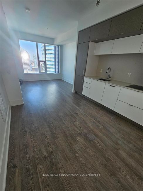 10 York St, unit 5913 for rent - image #3