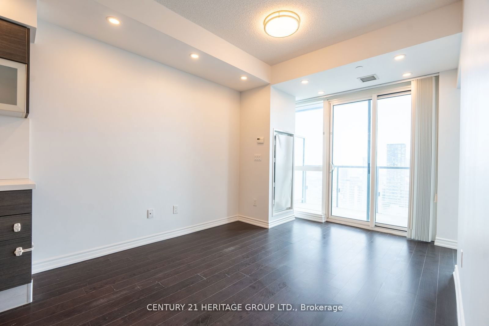 386 Yonge St, unit 4509 for rent - image #17