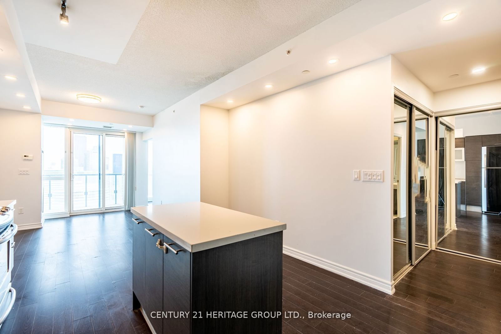 386 Yonge St, unit 4509 for rent