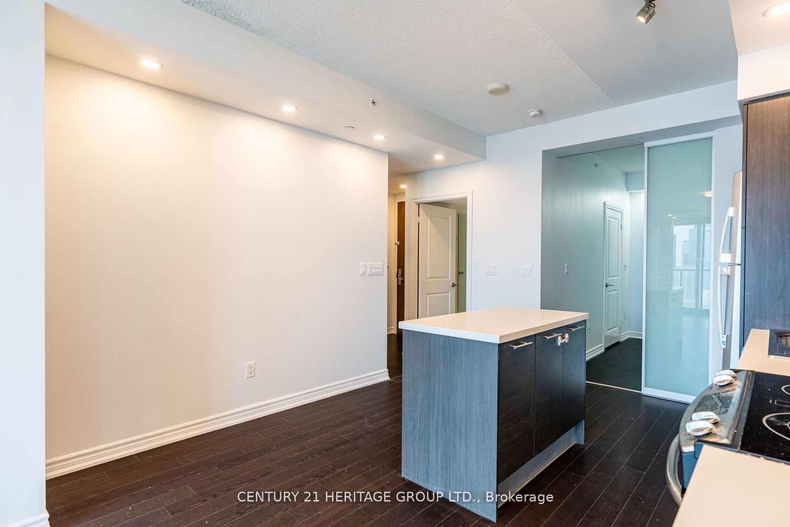 386 Yonge St, unit 4509 for rent