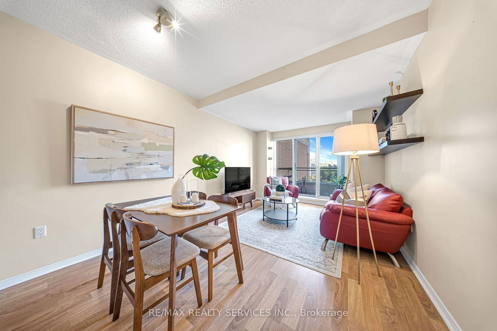 887 Bay St, unit 908 for sale - image #4