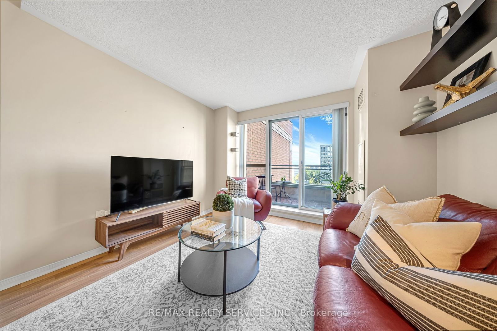 887 Bay St, unit 908 for sale - image #8