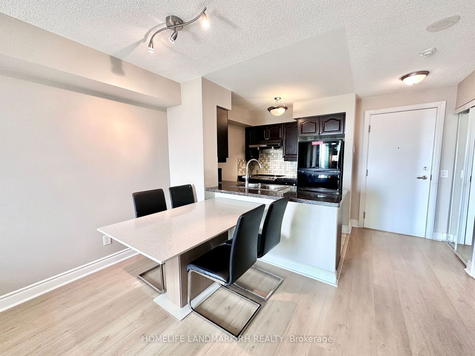 25 Greenview Ave, unit 2018 for rent - image #6