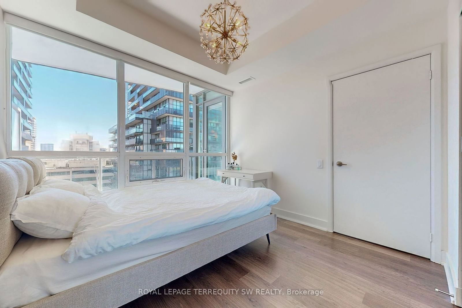 30 Roehampton Ave, unit 1001 for sale - image #12