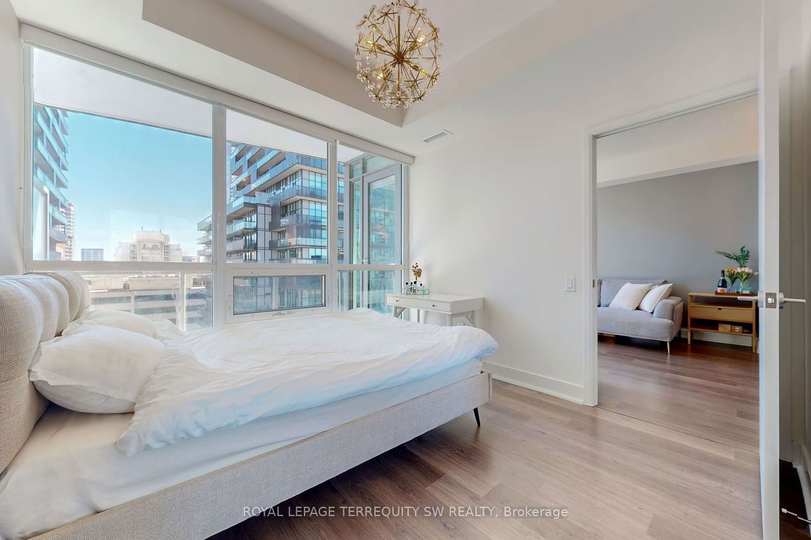 30 Roehampton Ave, unit 1001 for sale - image #13