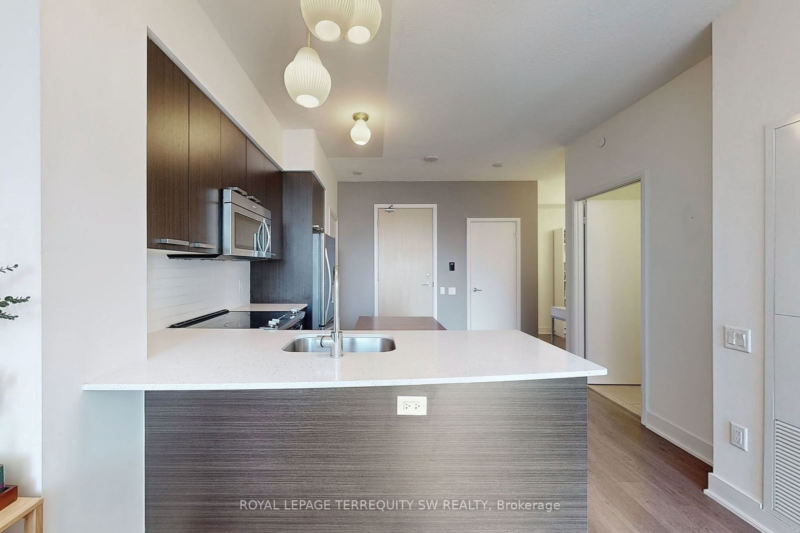 30 Roehampton Ave, unit 1001 for sale - image #8