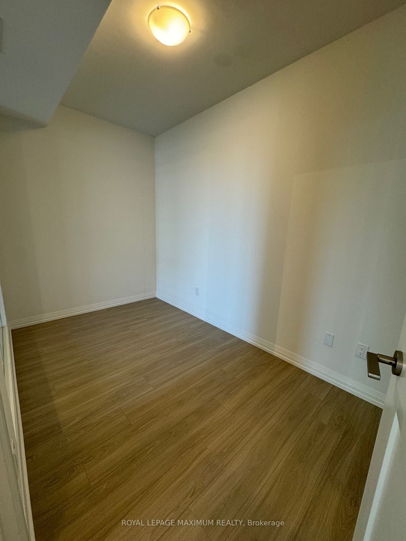 28 Widmer St, unit 3426 for rent - image #8