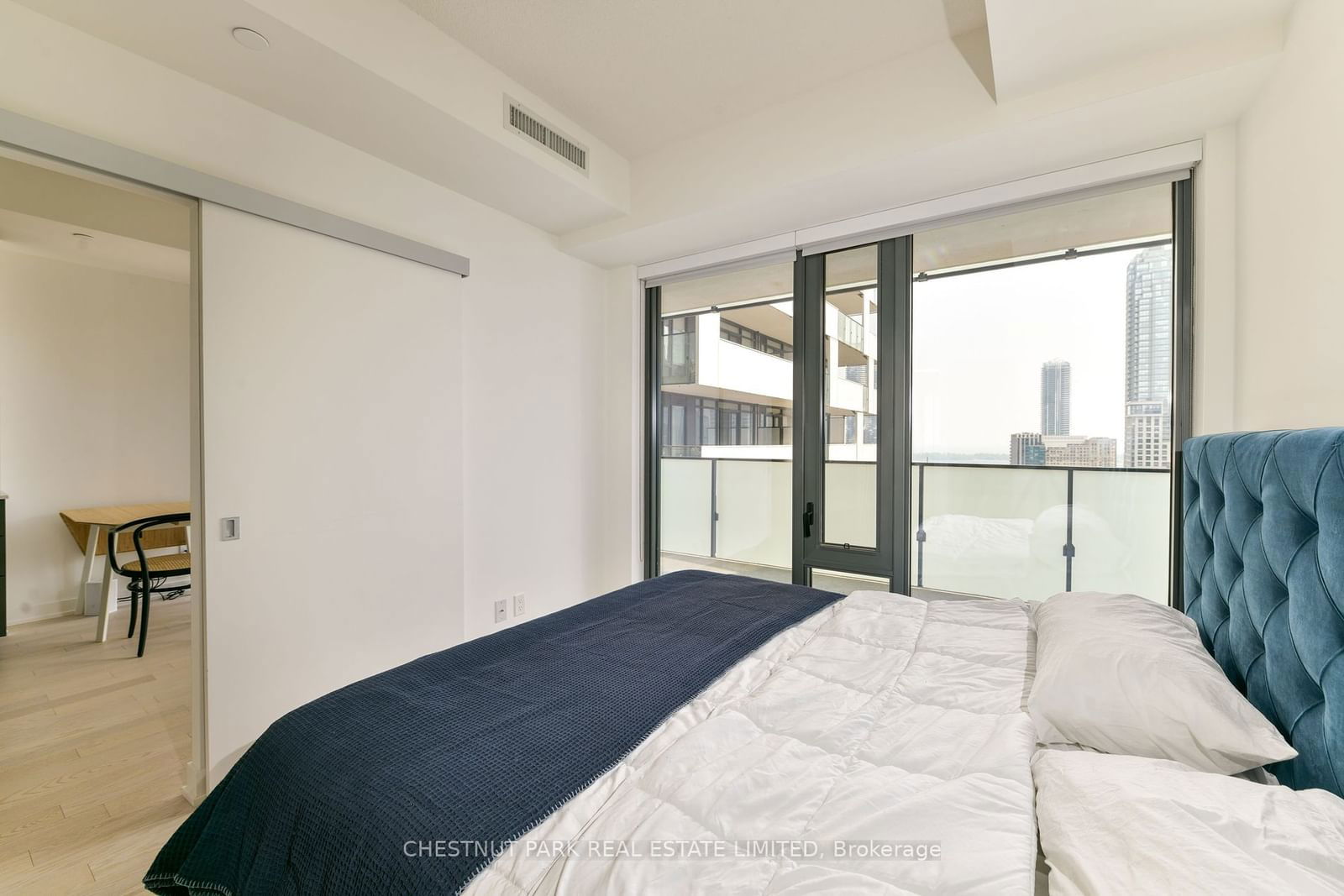 25 Richmond St E, unit 2808 for rent