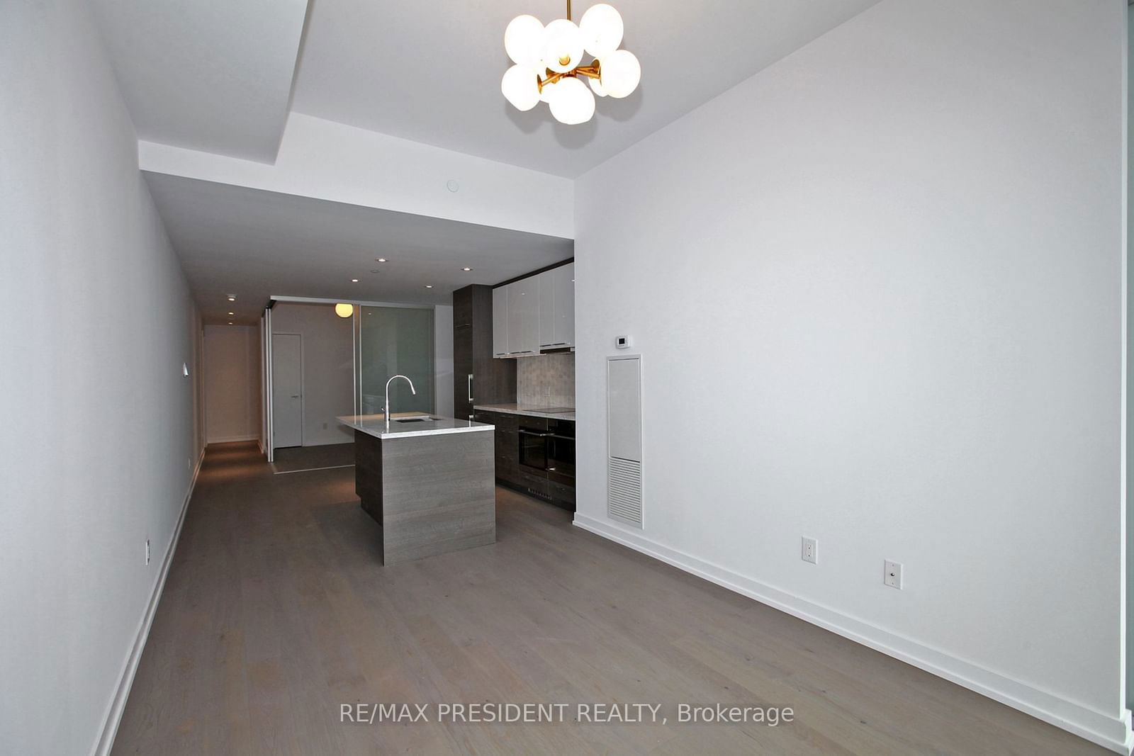 488 University Ave, unit 5208 for rent - image #12