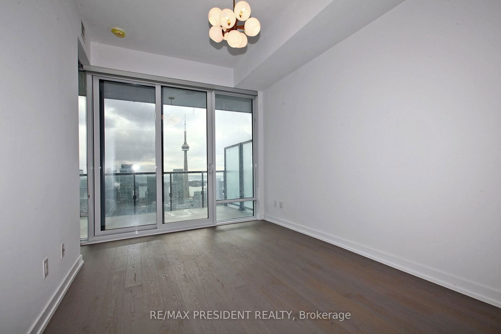 488 University Ave, unit 5208 for rent - image #15