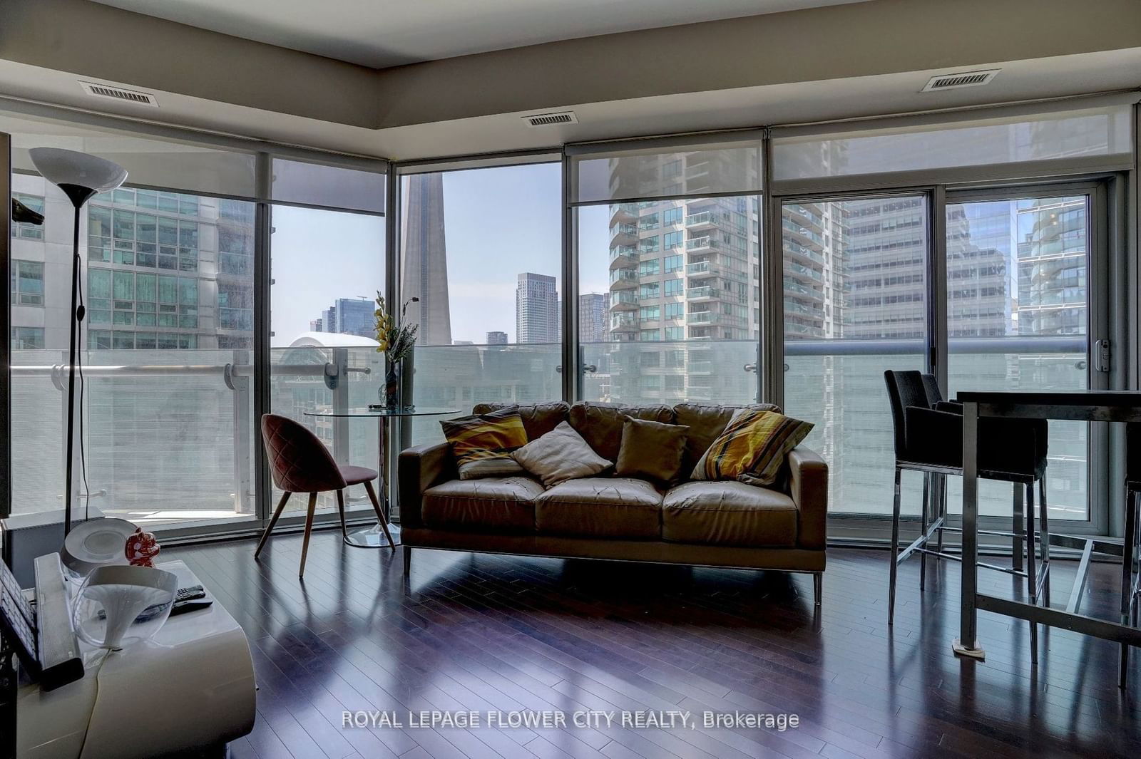 12 York St, unit 1407 for sale - image #11