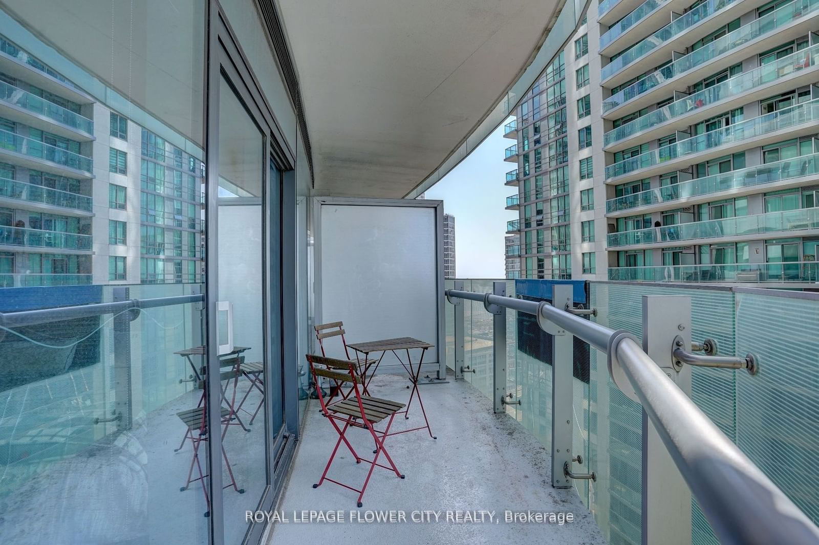 12 York St, unit 1407 for sale - image #24