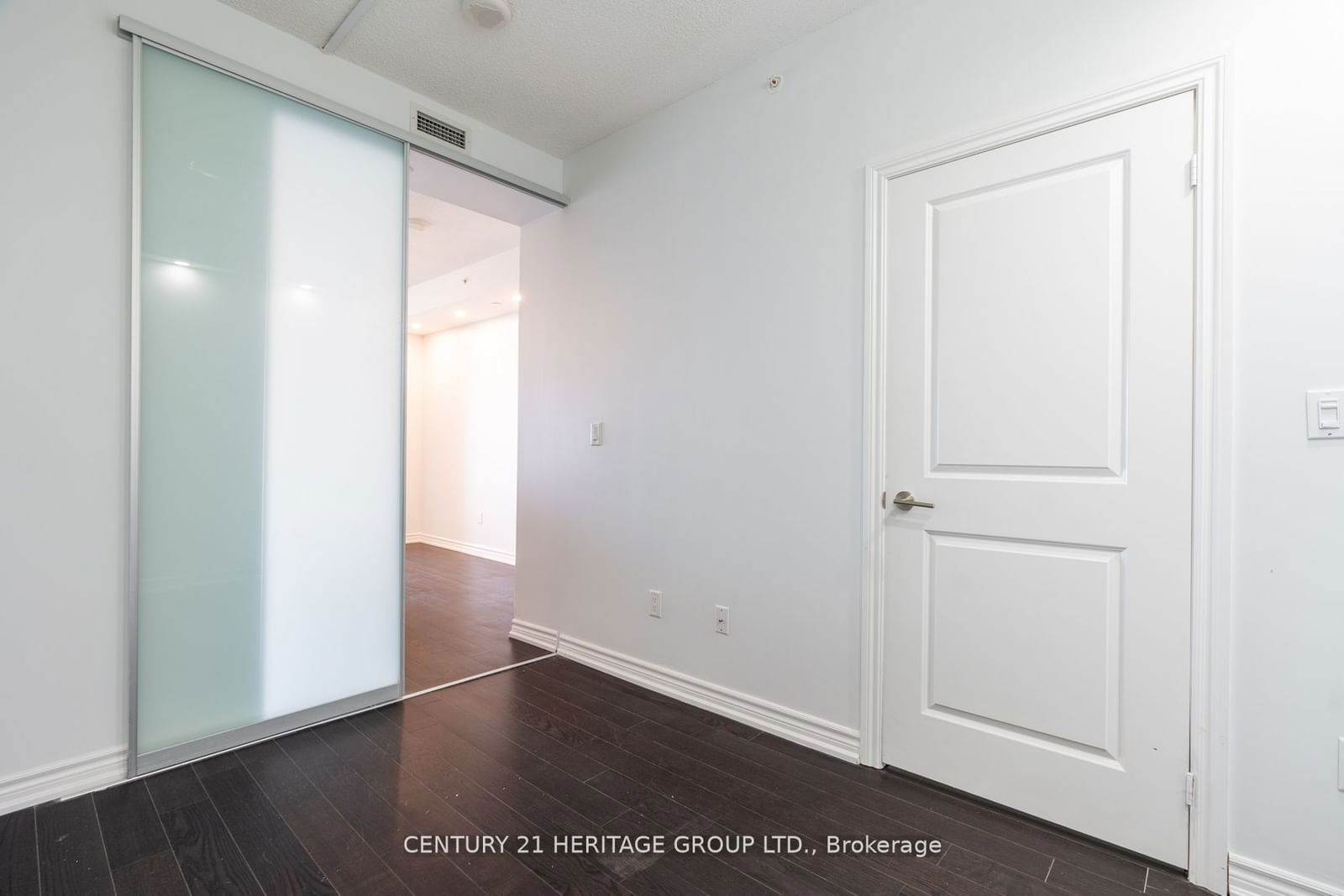 386 Yonge St, unit 4509 for sale - image #10