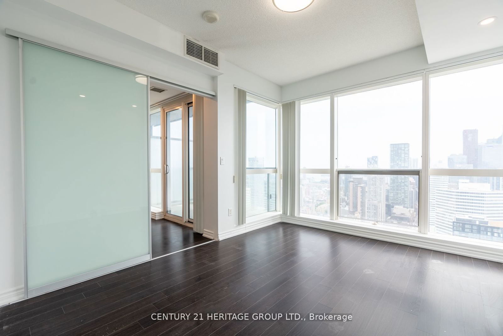 386 Yonge St, unit 4509 for sale - image #14