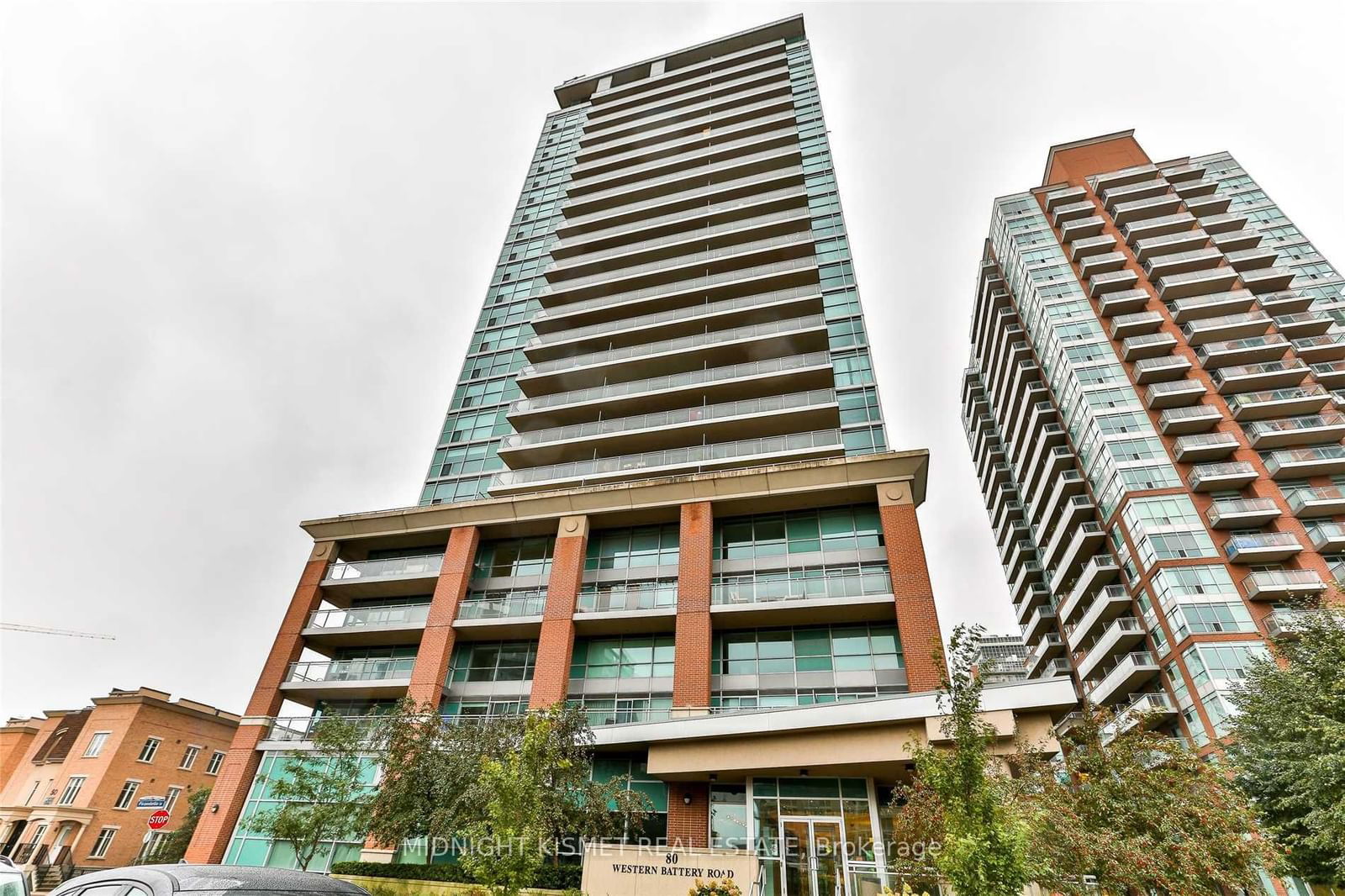 80 Western Battery Rd, unit 1112 for rent - image #1