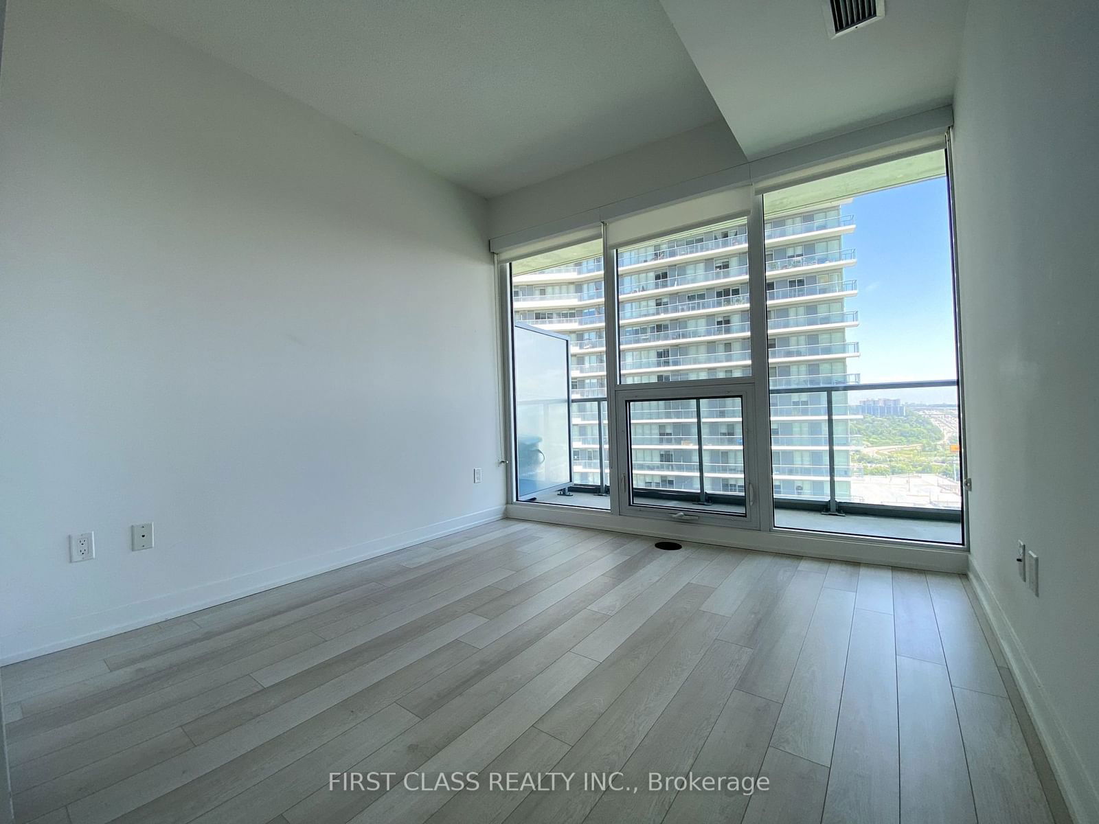 115 MCMAHON Dr, unit 1608 for sale - image #15