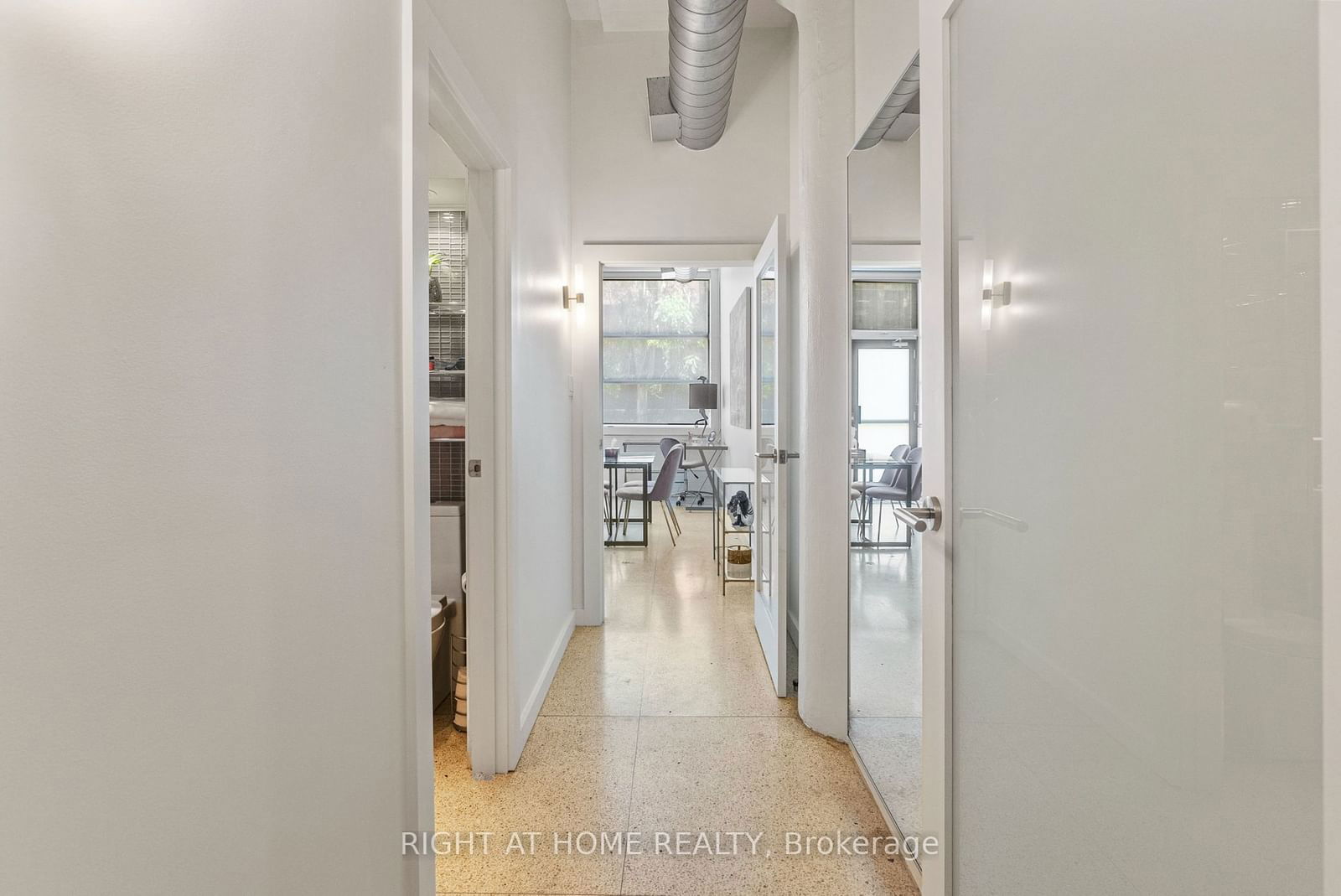 365 Dundas St E, unit 102 for sale - image #18