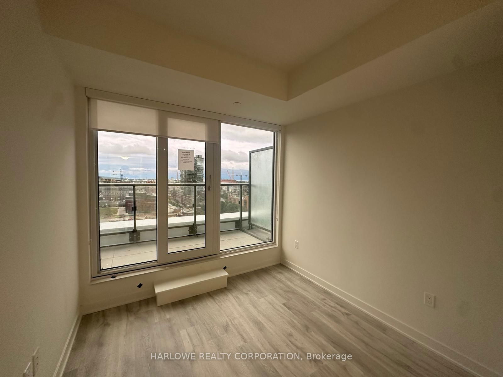 70 Princess St, unit 1811 E for rent - image #6