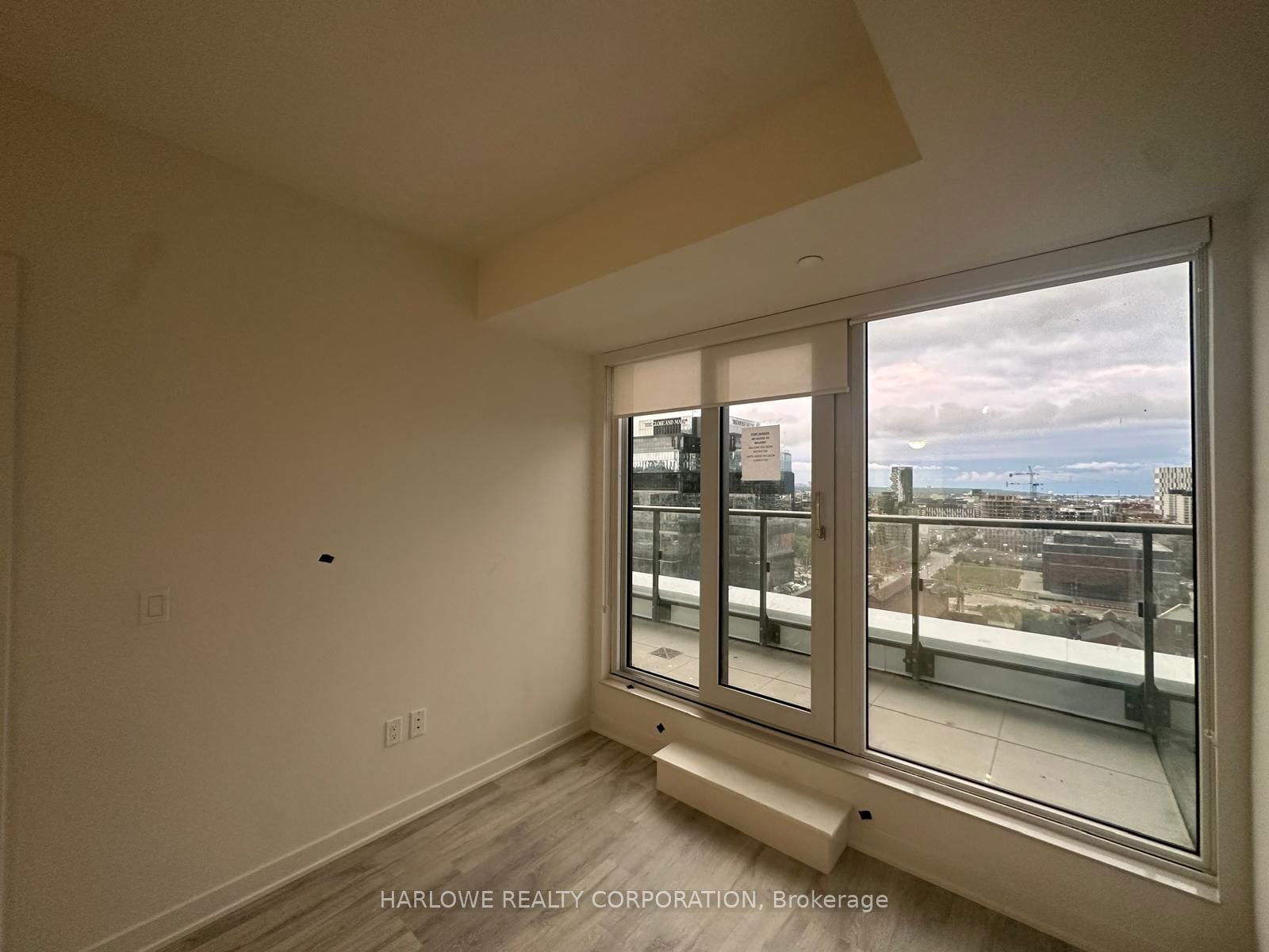 70 Princess St, unit 1811 E for rent - image #7