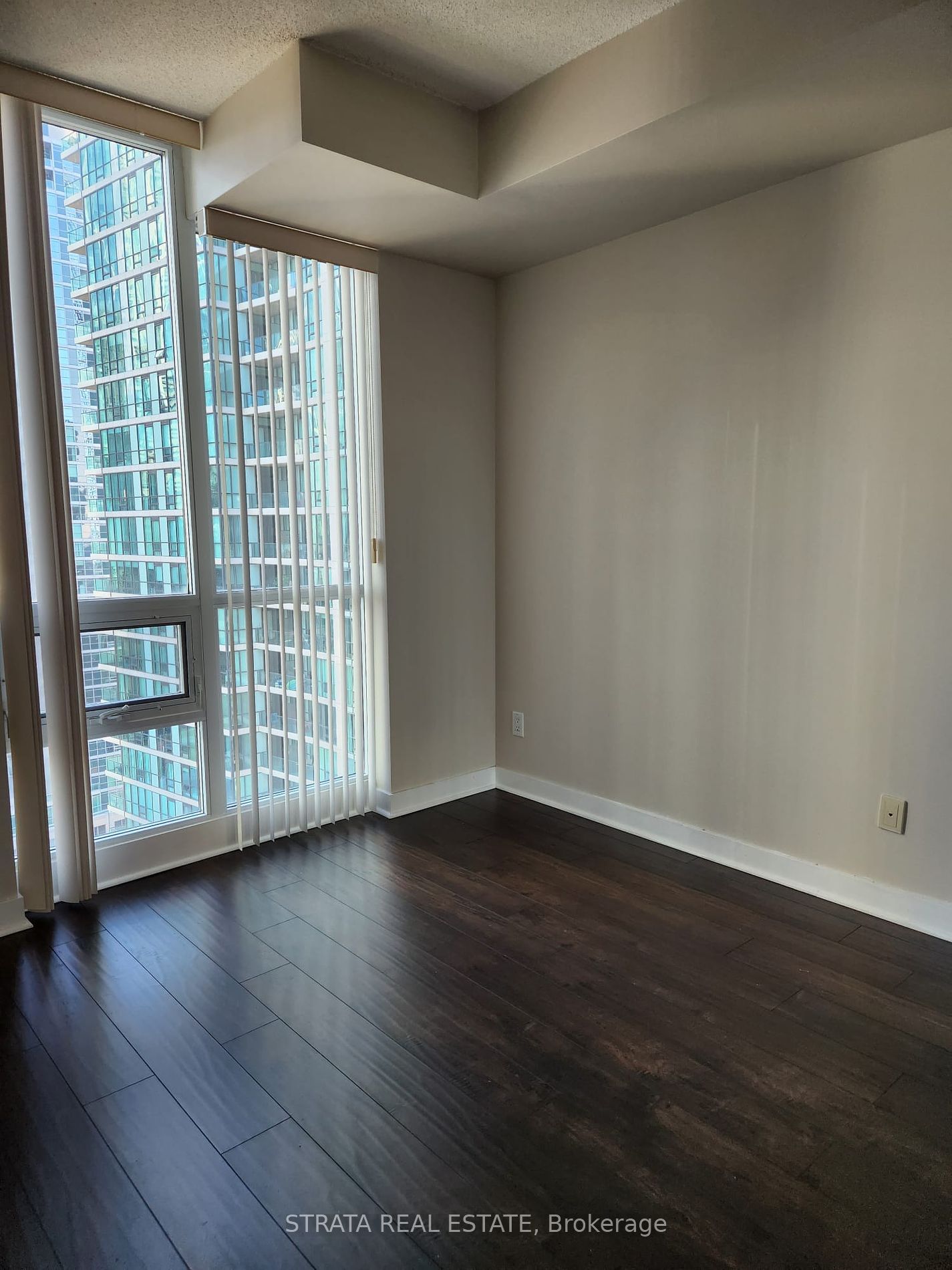 12 Yonge St, unit 2101 for rent