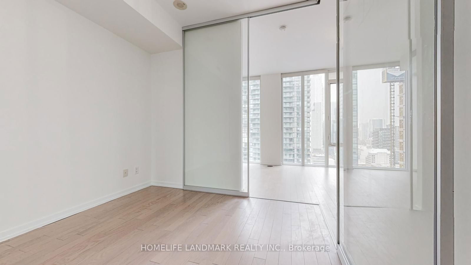 101 Peter St, unit 2505 for sale