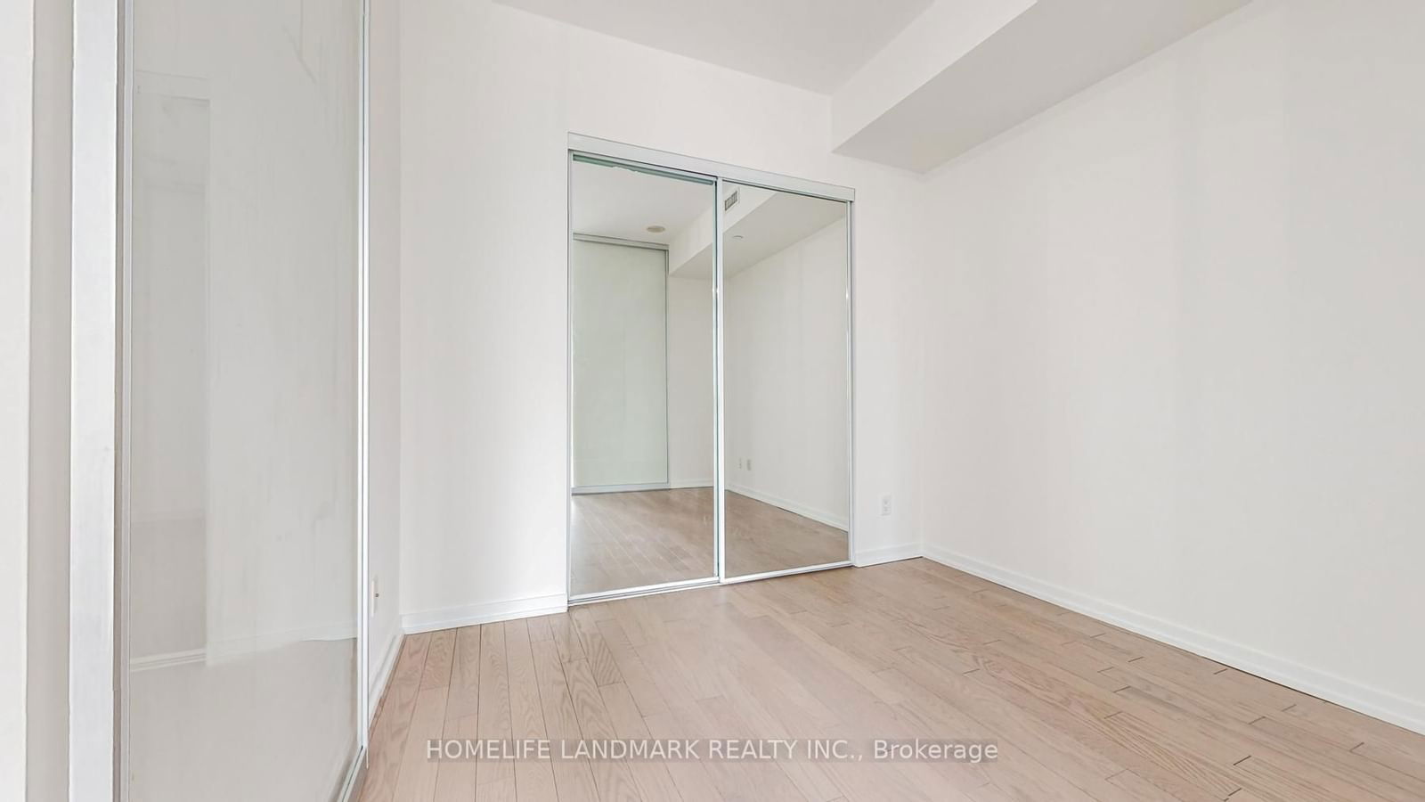 101 Peter St, unit 2505 for sale