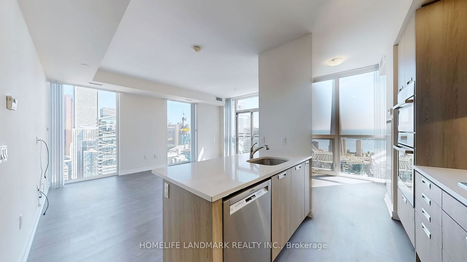 99 John St, unit 4401 for sale - image #17