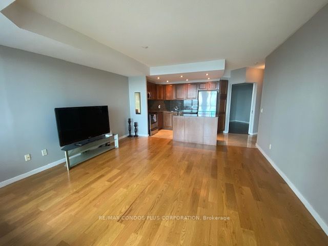 218 Queens Quay W, unit 910 for sale - image #7