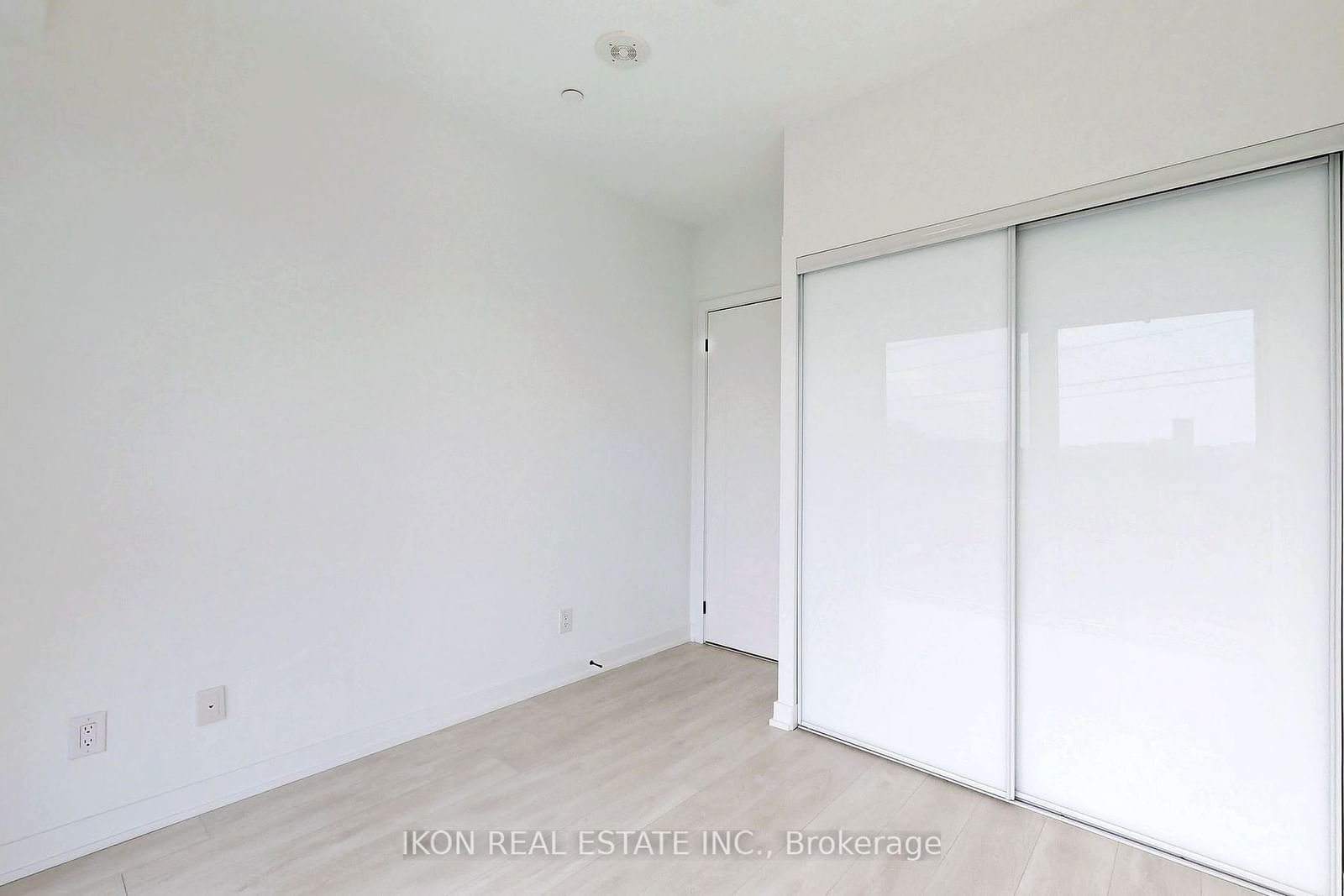 5 Defries St, unit 201 for rent - image #16