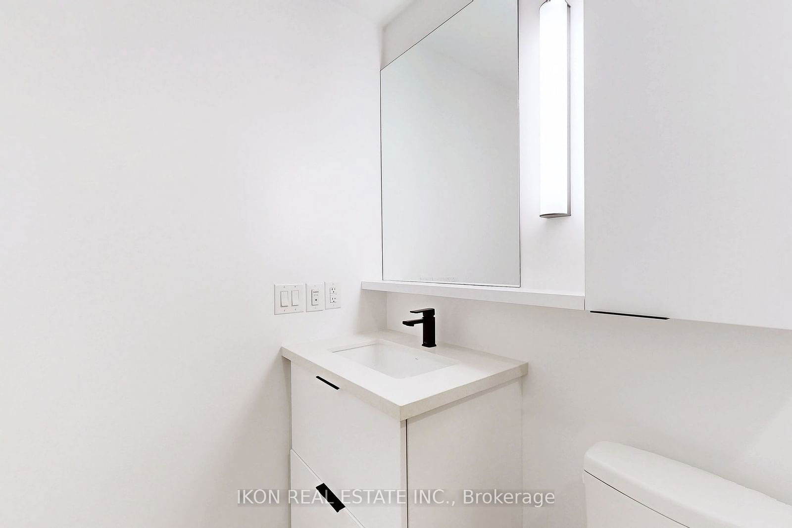 5 Defries St, unit 201 for rent - image #18