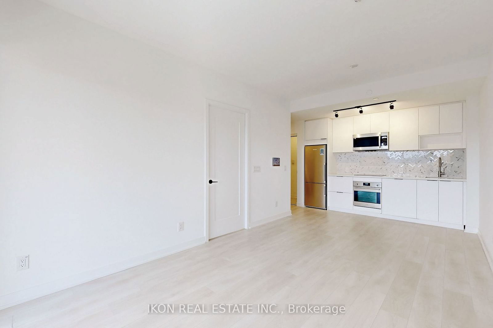 5 Defries St, unit 201 for rent - image #6