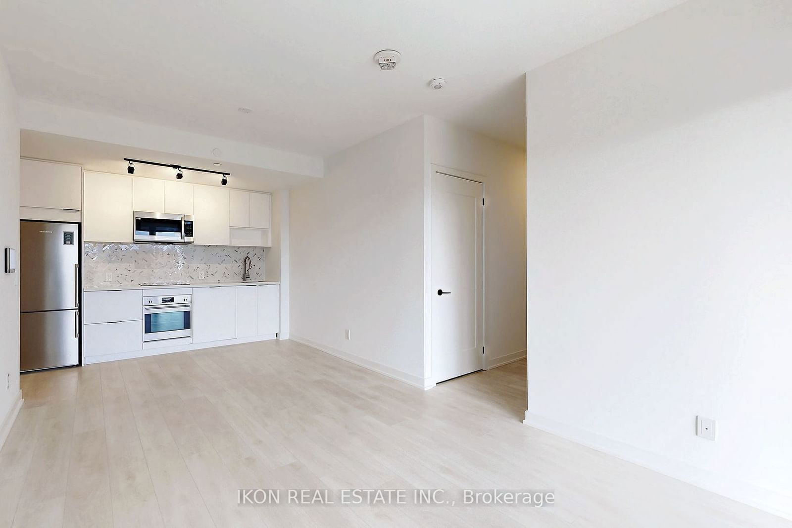 5 Defries St, unit 201 for rent - image #8