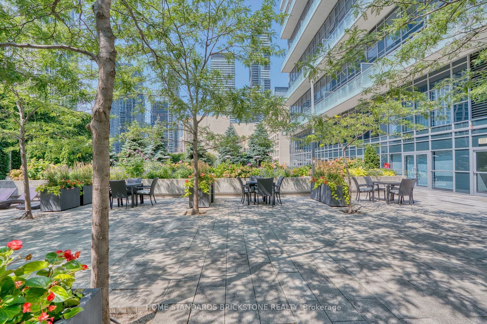 388 Yonge St, unit 6107 for rent - image #27