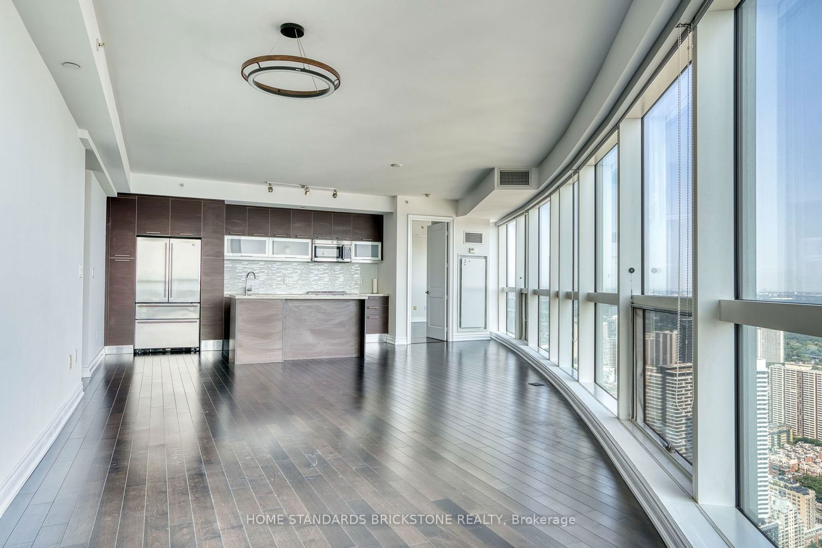 388 Yonge St, unit 6107 for rent - image #3