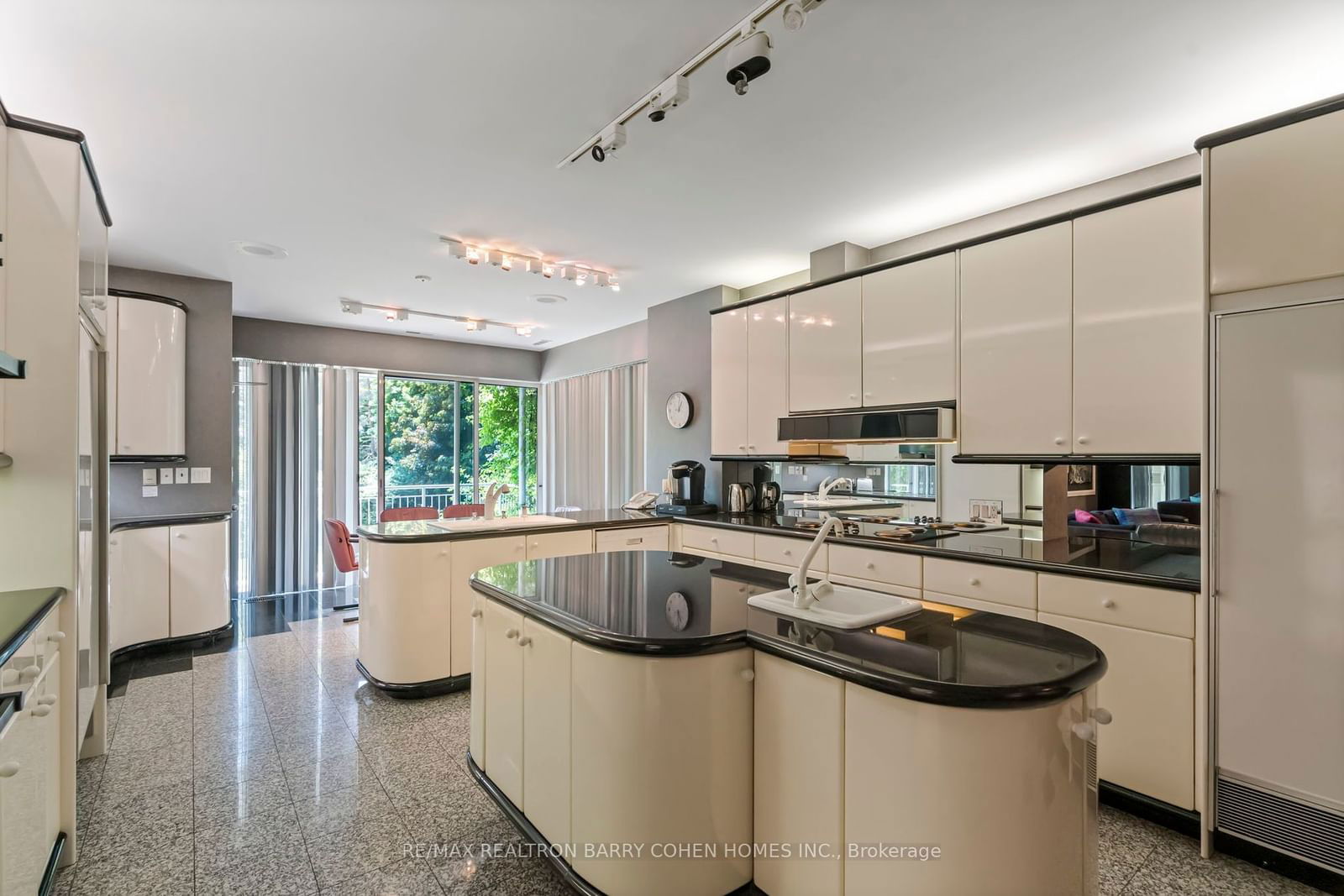 50 Park Lane Circ for sale  - image #13