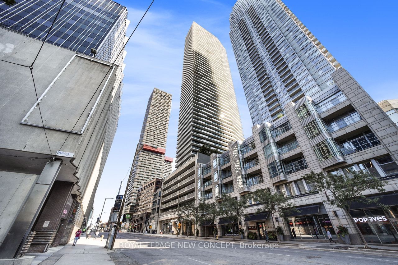 2221 Yonge St, unit 1002 for sale - image #1