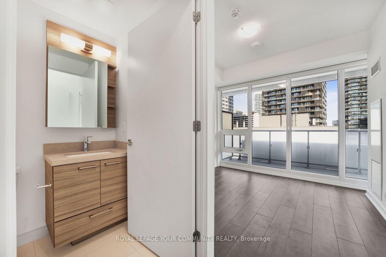 2221 Yonge St, unit 1002 for sale - image #10