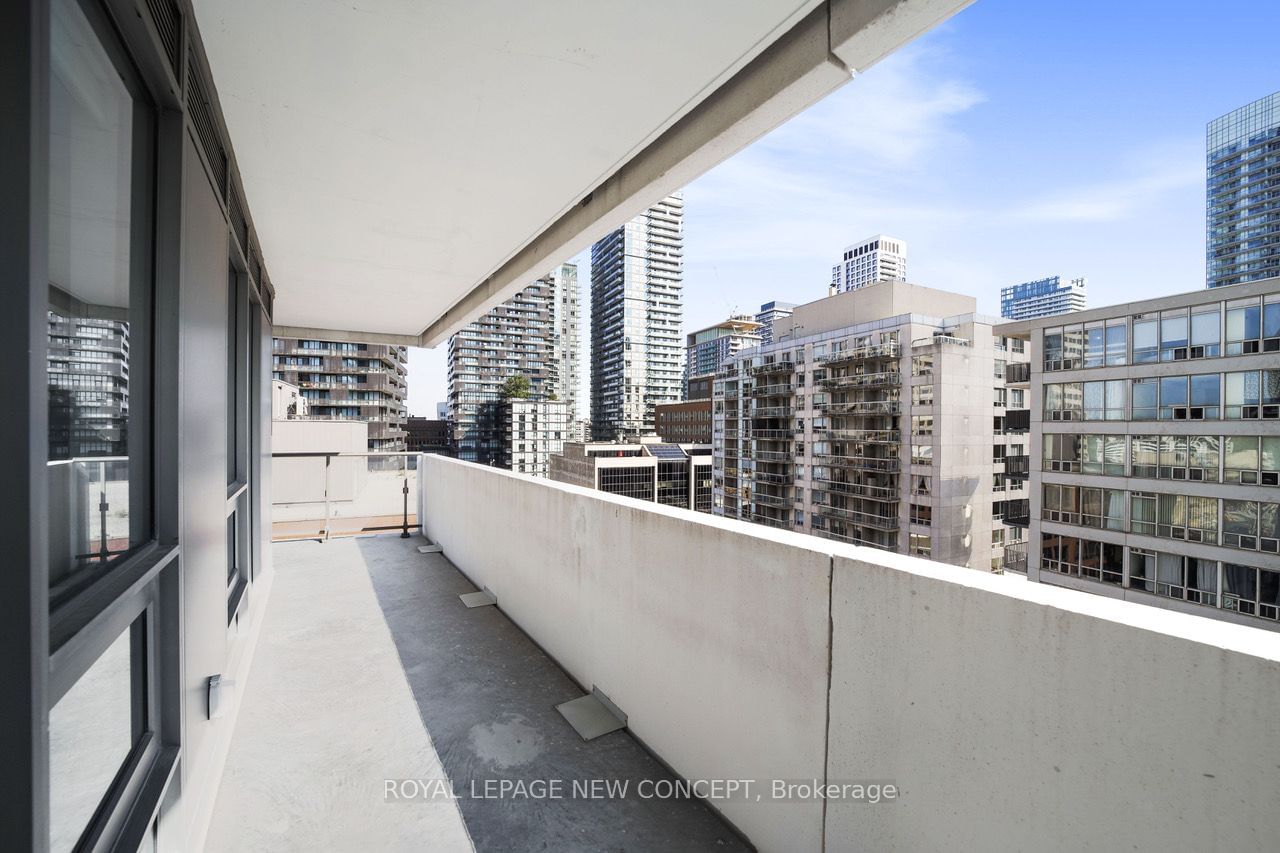 2221 Yonge St, unit 1002 for sale - image #23