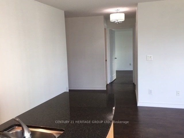 503 Beecroft Rd, unit 1205 for rent