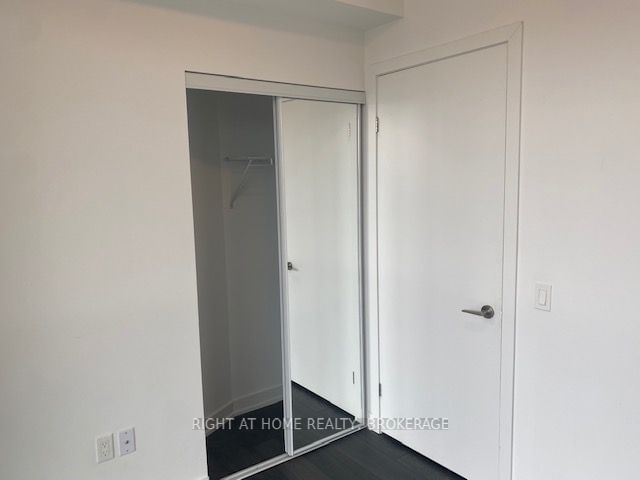 38 Iannuzzi St, unit 2104 for rent