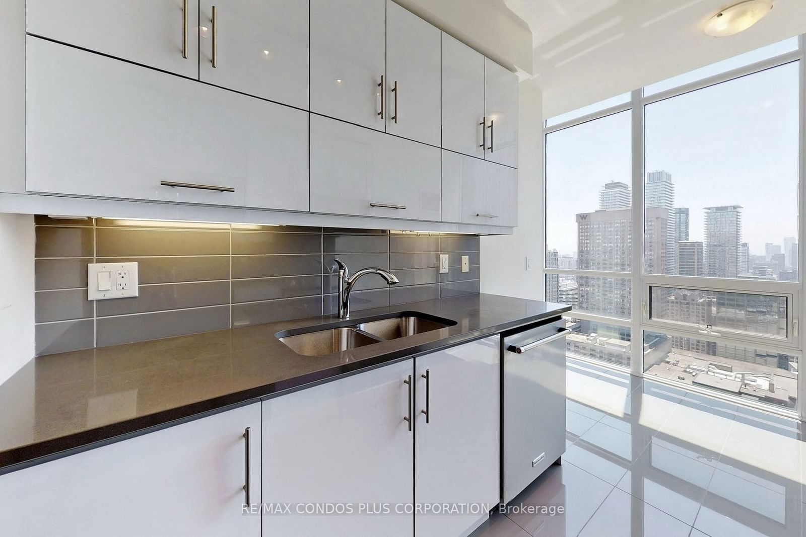 825 Church St, unit 3807 for sale - image #10