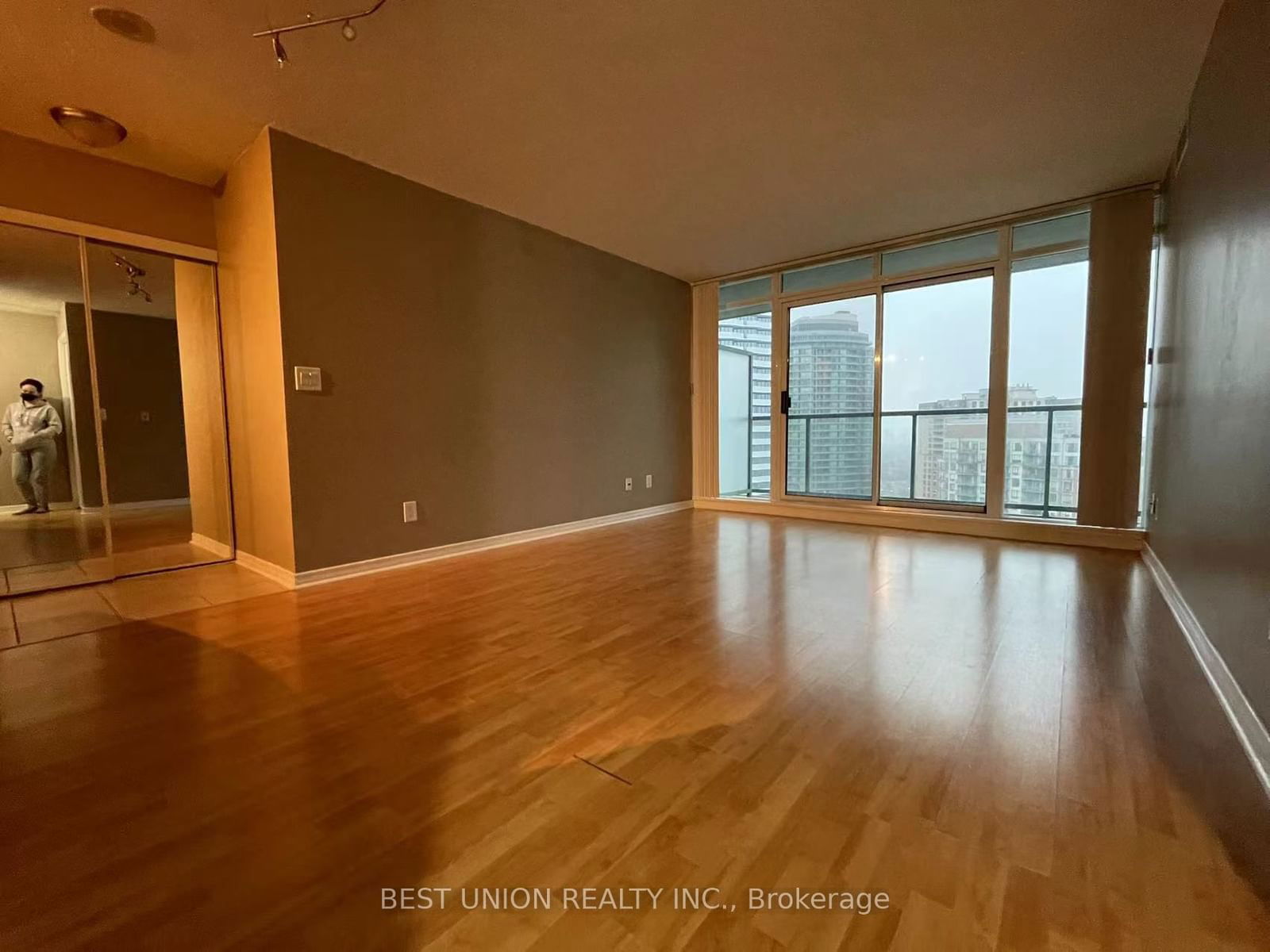 5500 Yonge St, unit 1705 for rent - image #2