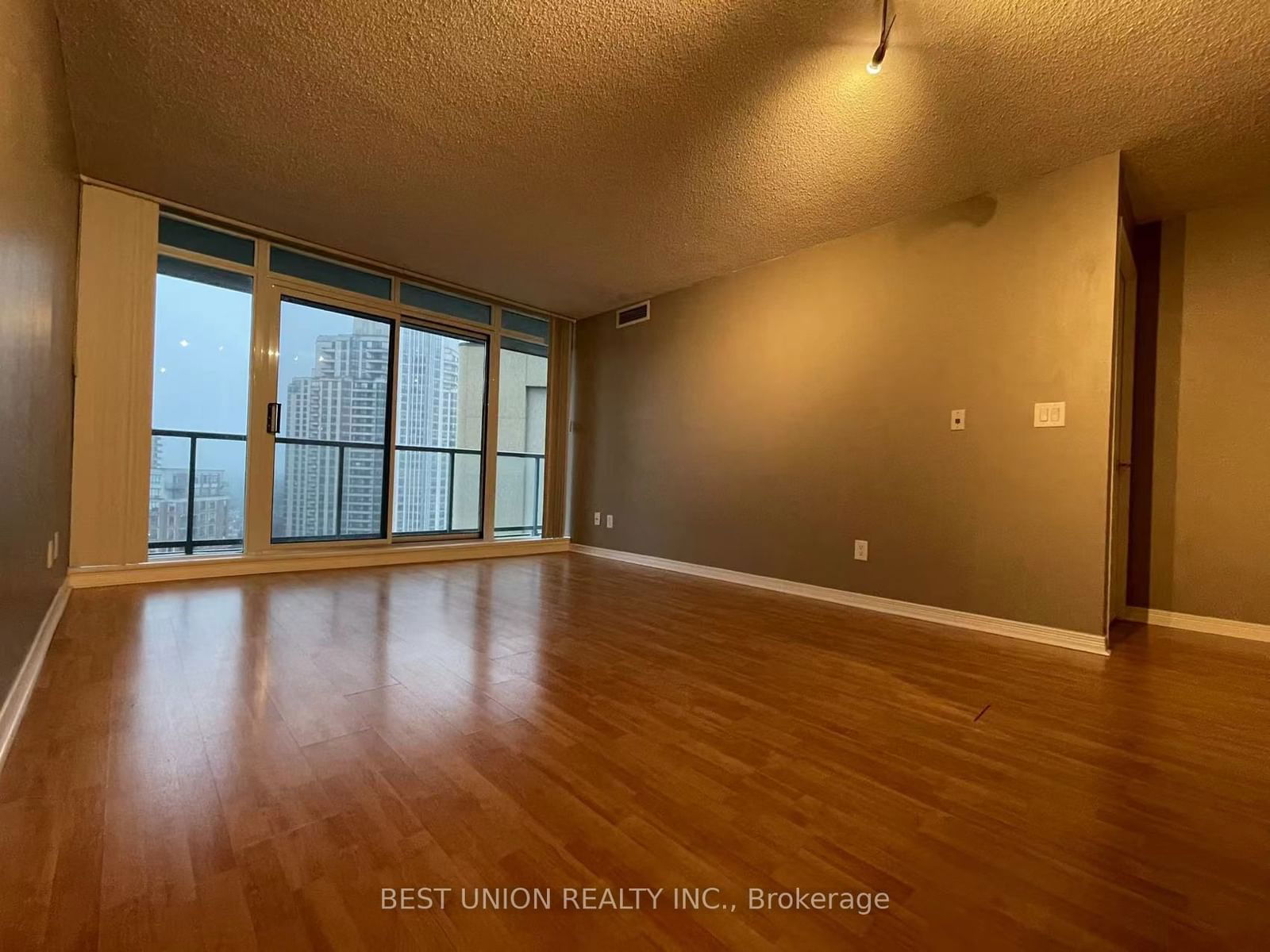 5500 Yonge St, unit 1705 for rent - image #3