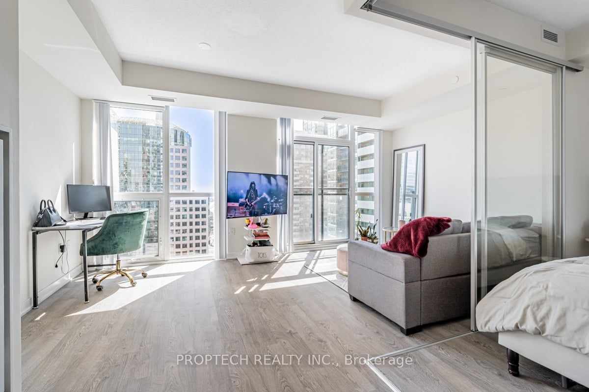 99 John St, unit 2403 for sale - image #18